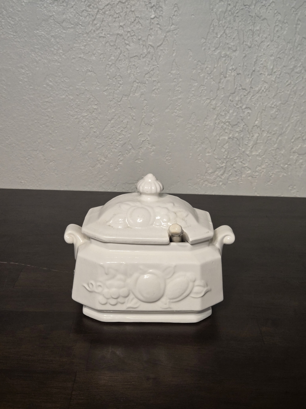 Source Unknown White Ceramic Covered Sugar Bowl with Spoon Made In Japan